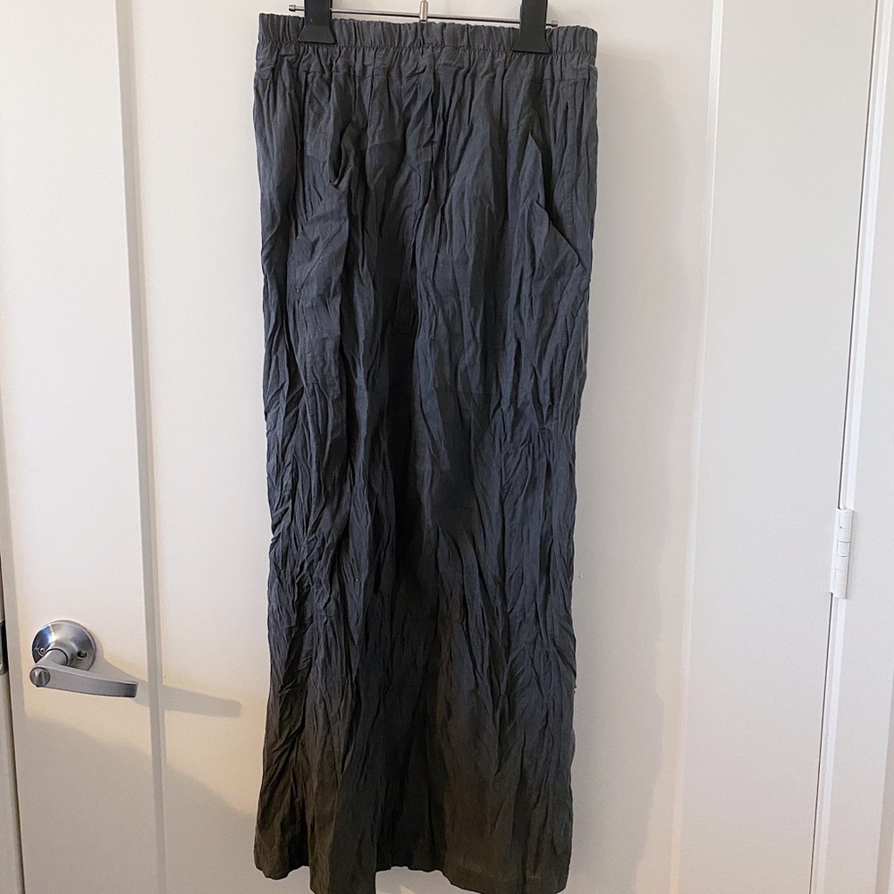 grey stretchy maxi skirt with pockets 🖤
